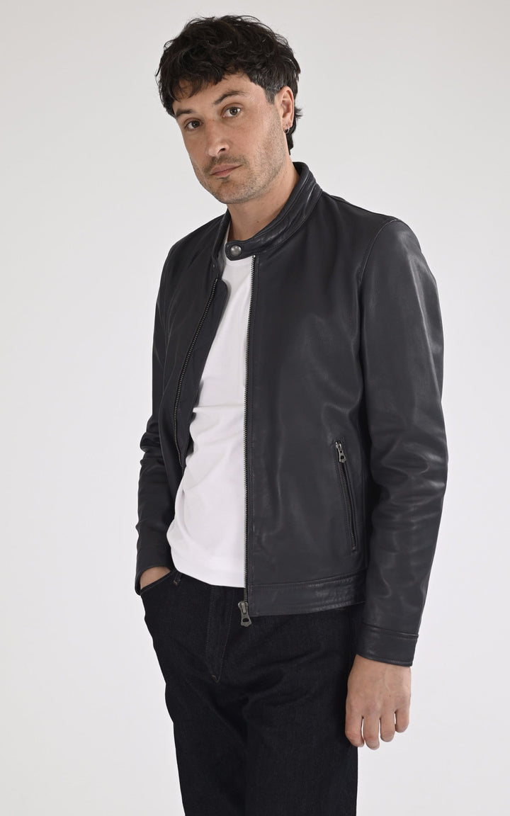 A "MERCER 103391" Bleu Marine Daytona 73 Blouson Homme opened photo