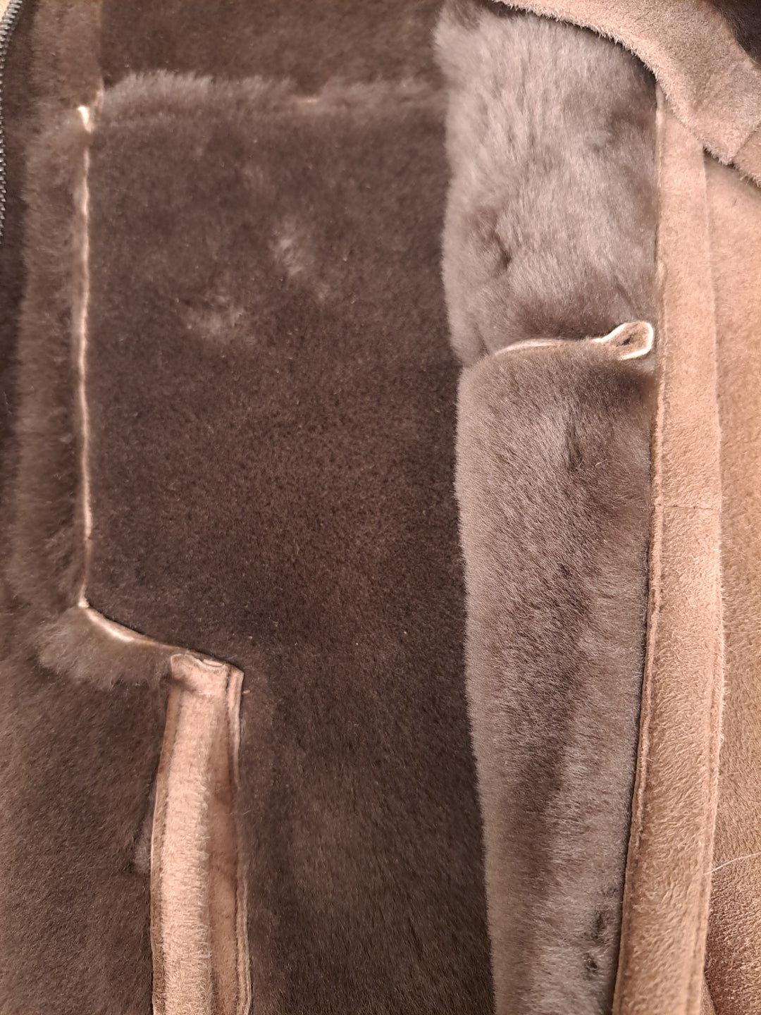 Carlo, 100 cm. - Kragen - Wildlederlamm - Herren - Dunkle Eiche