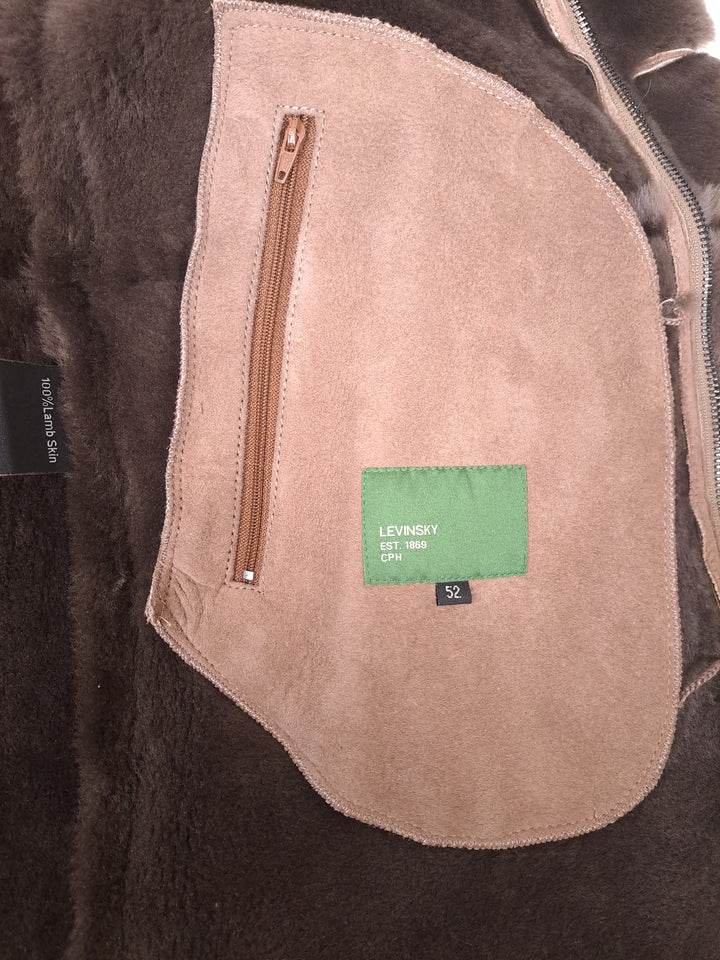 Carlo, 100 cm. - Kragen - Wildlederlamm - Herren - Dunkle Eiche