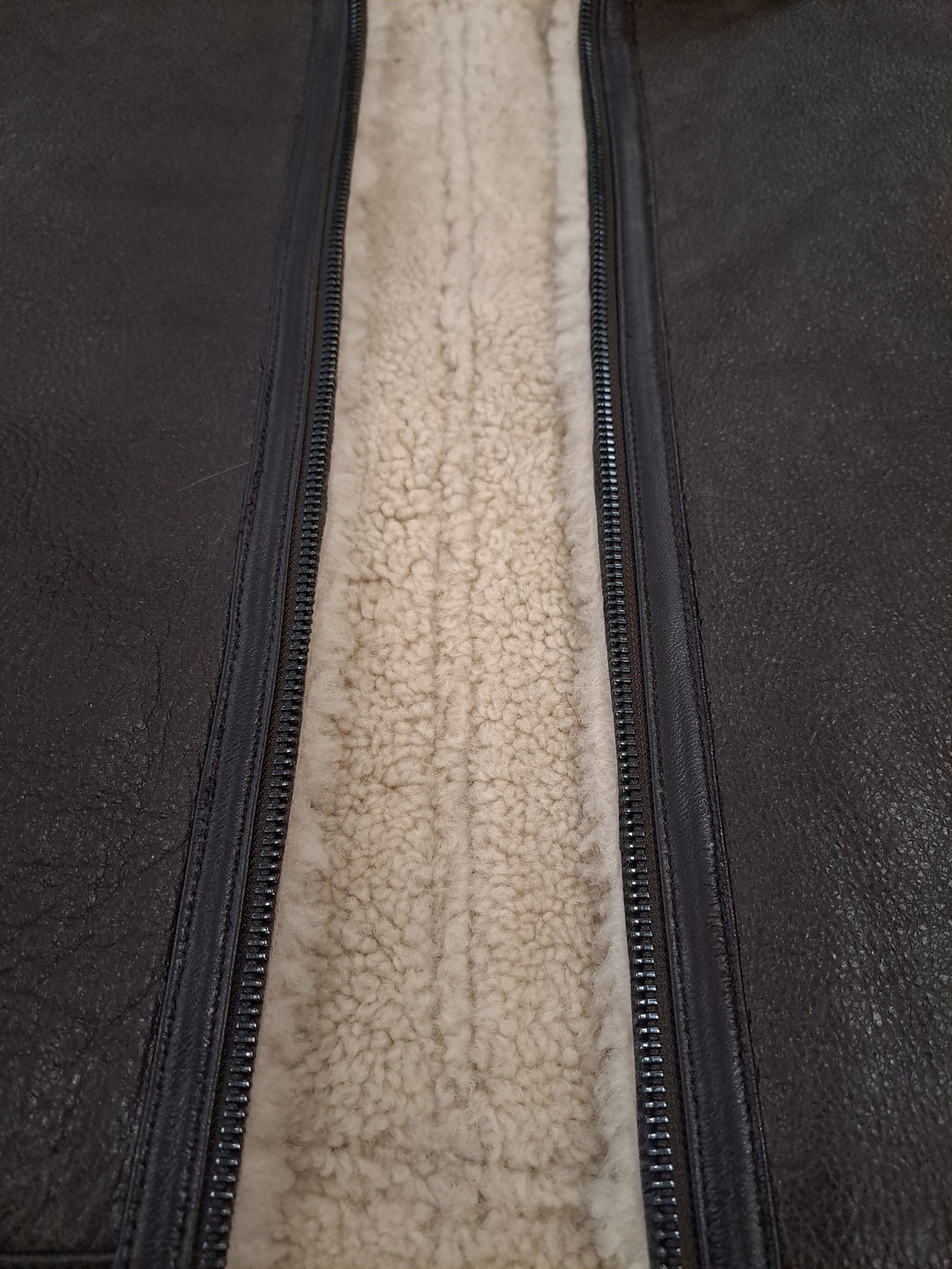 Elias, 68 cm. - Kragen - Nappa Lamm Crack - Mann - Dunkelbraun