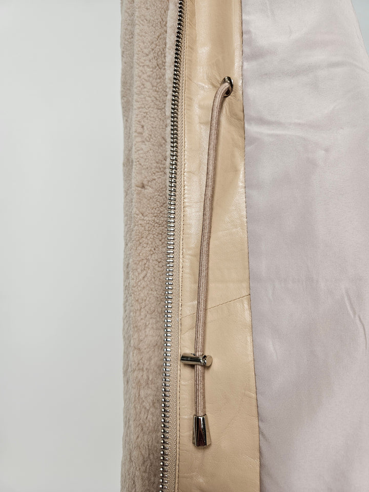 Delaney, 87 cm. - Hood Curly Lamb - Women Dark Beige