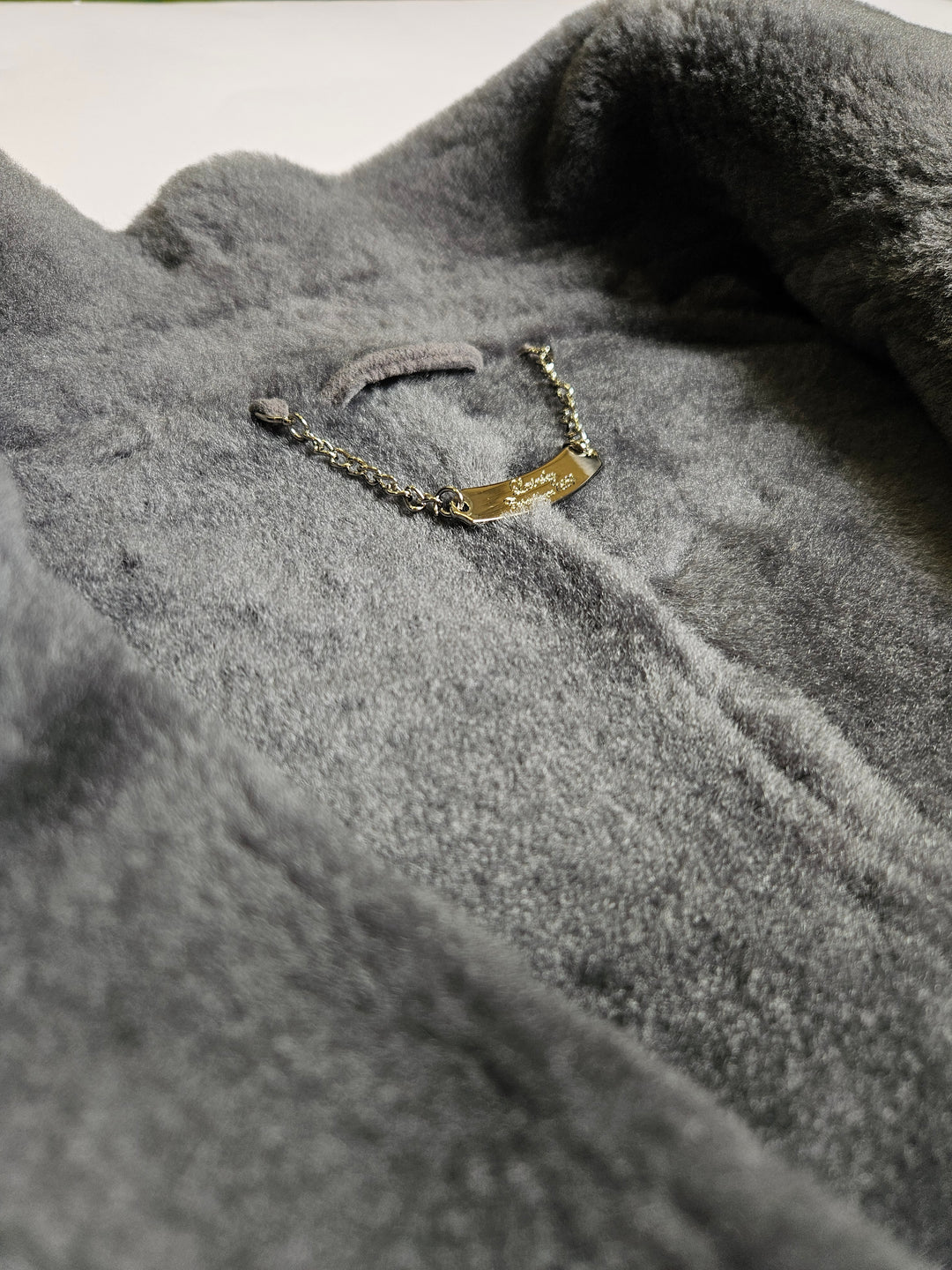 Iker, 66 cm. - Collar Suede Lamb - Man Grey