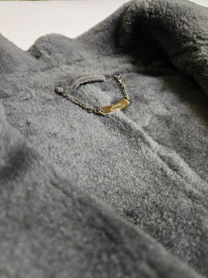 Iker, 66 cm. - Collar Suede Lamb - Man Grey