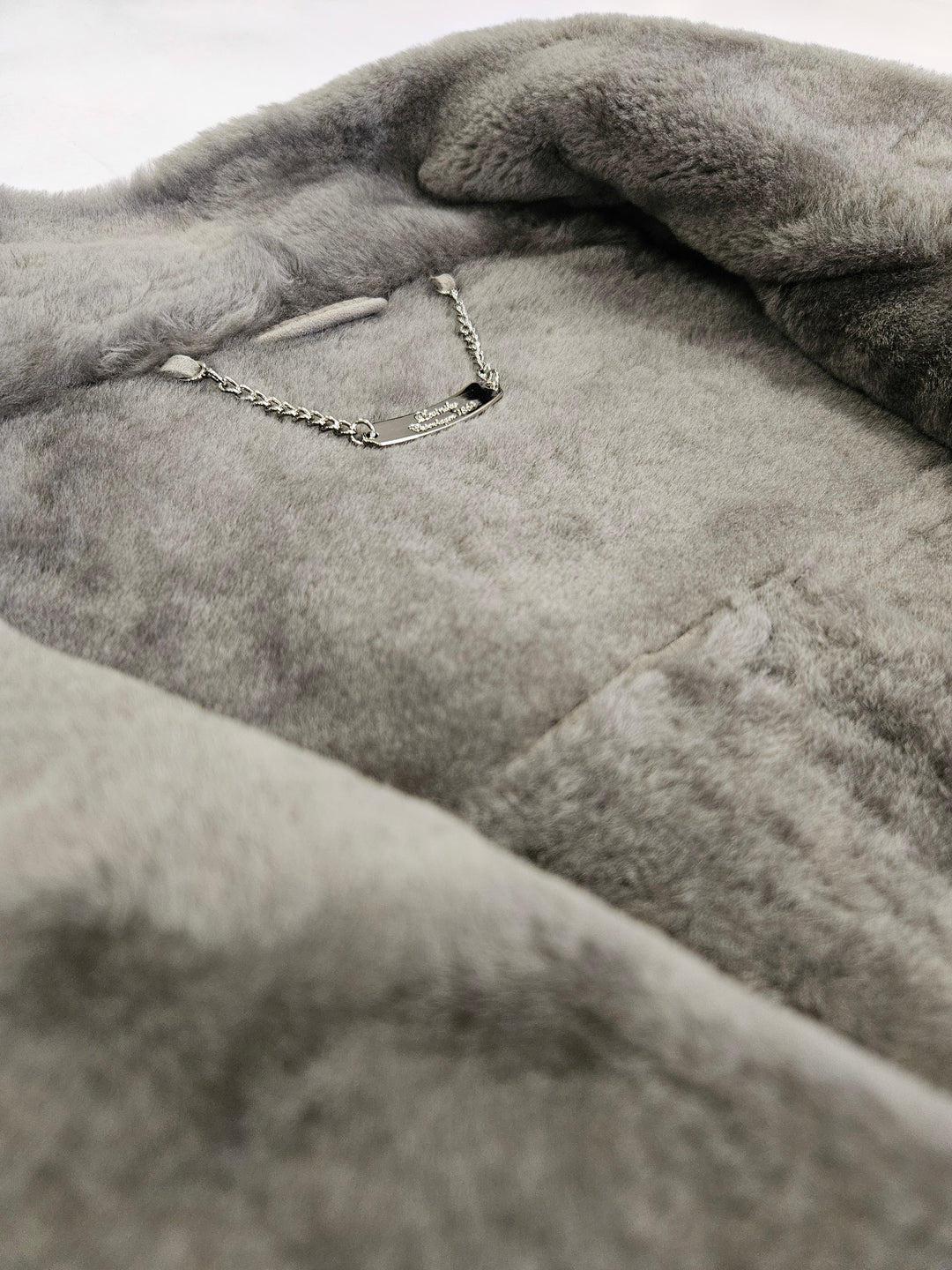 Jack, 80 cm. Suede Lamb - Man Light Grey