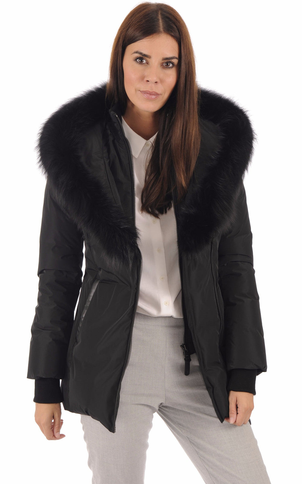 A "ADALI-BX" Noir Mackage Ves Doudoune Femme opened photo