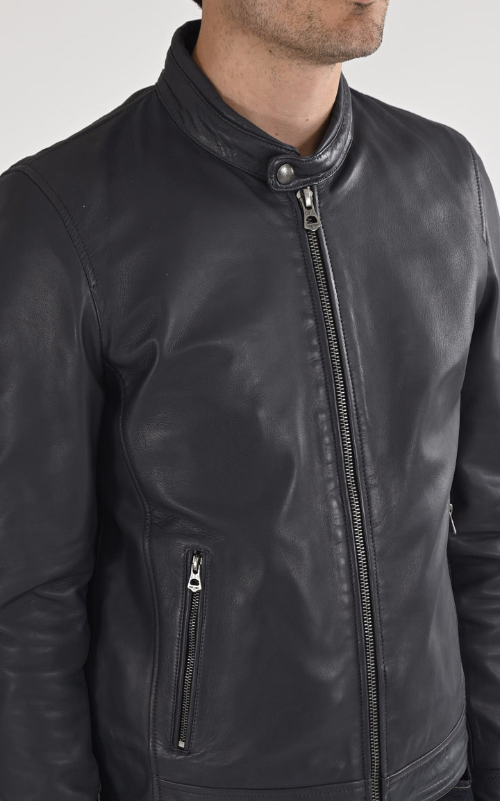A "MERCER 103391" Bleu Marine Daytona 73 Blouson Homme details photo