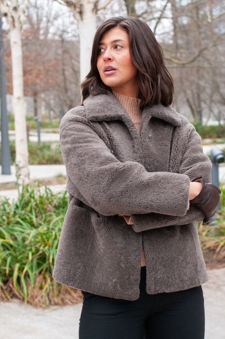 Irene, 65 cm. - Collar - Curly Lamb - Women - Taupe