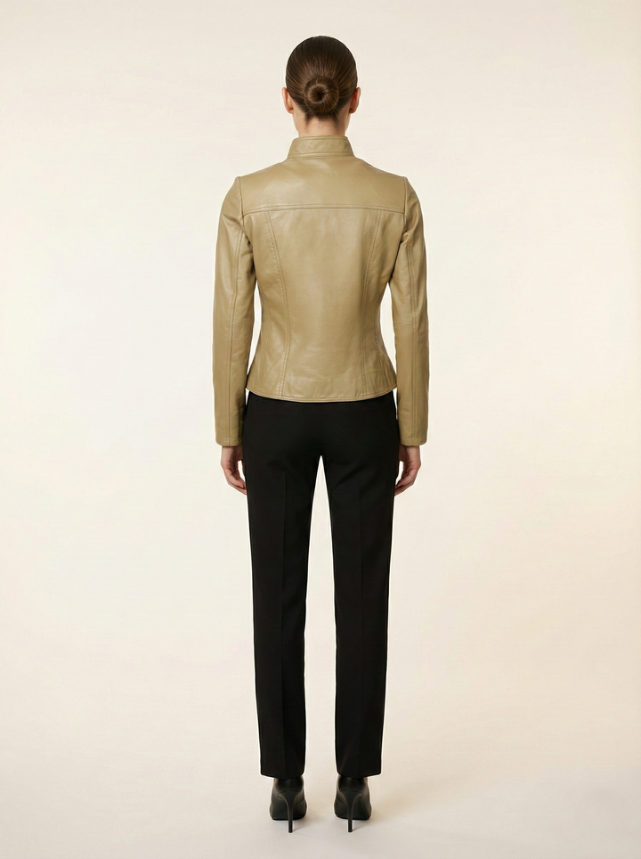 P 14-01, 55 cm. - Lammet olivenbrun skinn -vokal - Oliven