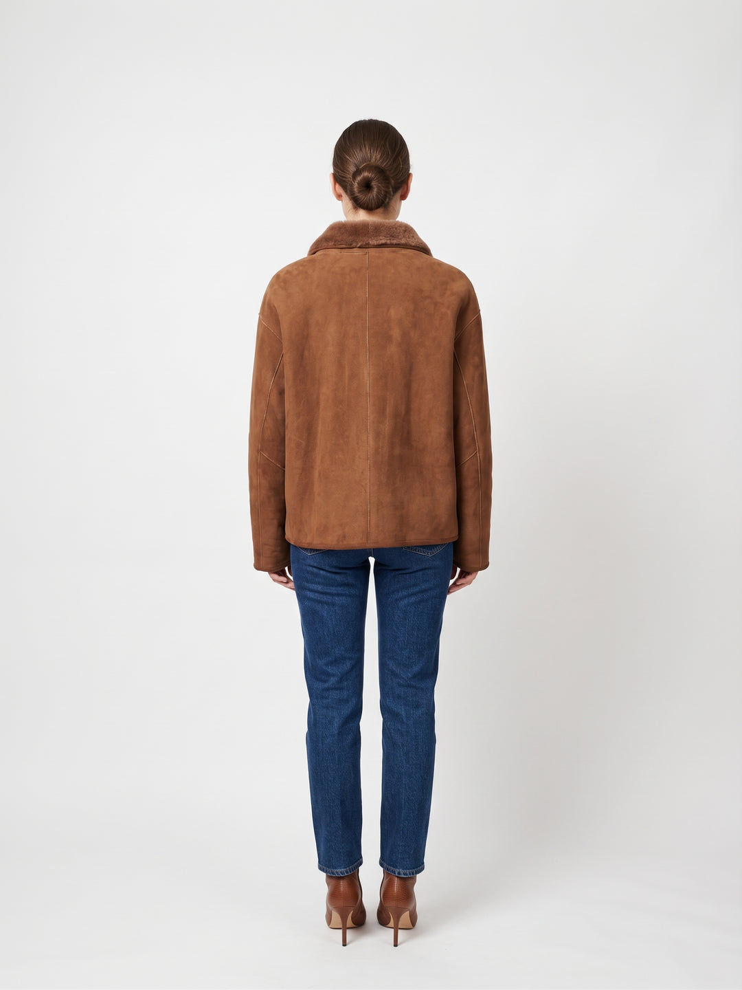 Jumana, 60 cm. - Kragen - Wildlederlamm - Damen - Tabak