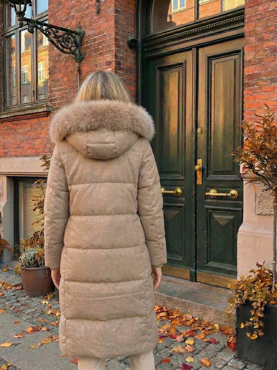 Jadabi, 90 cm. - Hood Down - Women Camel