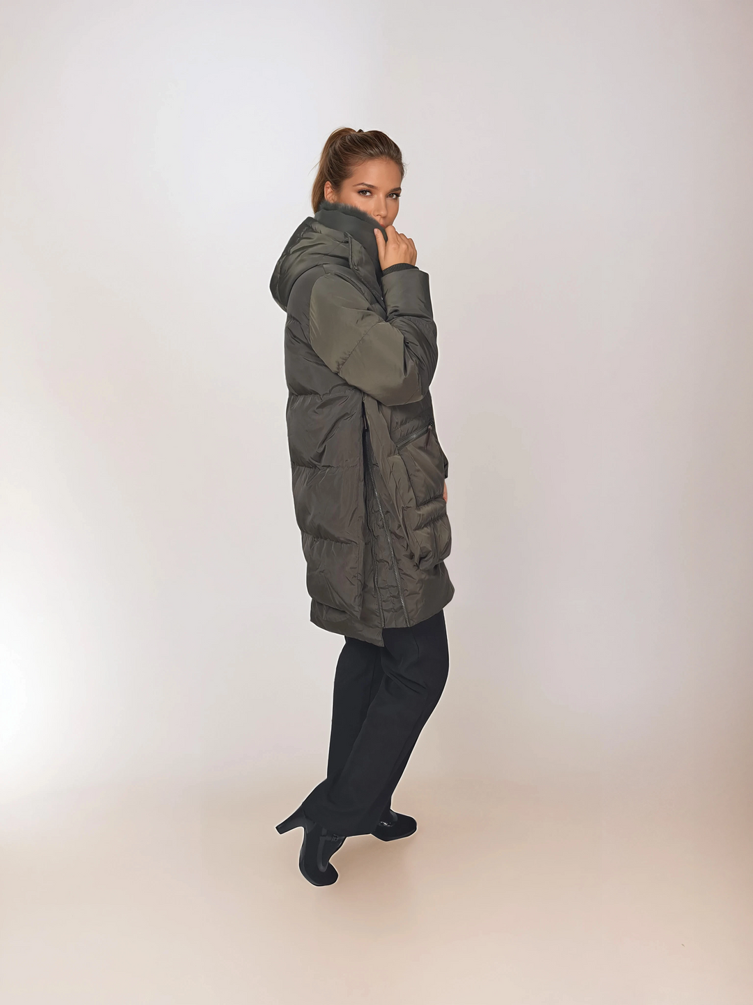 Heva, 90 cm. - Kapuze - Daunen - Damen - Army