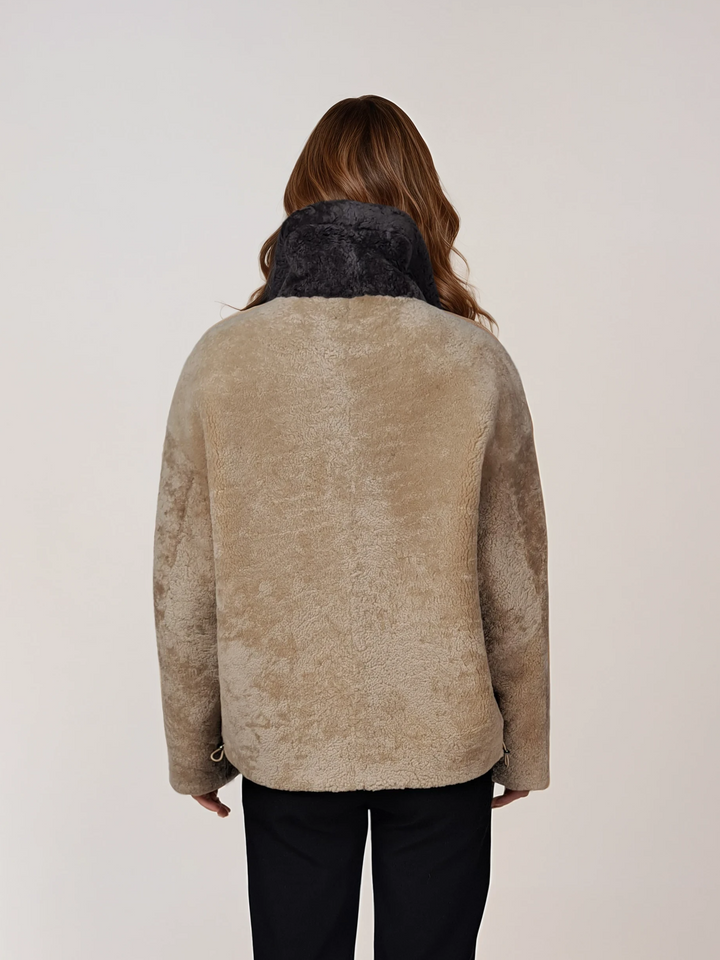 Illulu, 63 cm. – Kragen – Curly Lamb – Damen – Helles Kamel und Taupe