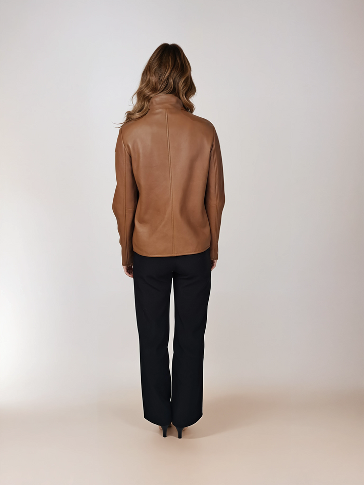 Illina, 61 cm. – Dior-Lammleder – Damen – Karamell