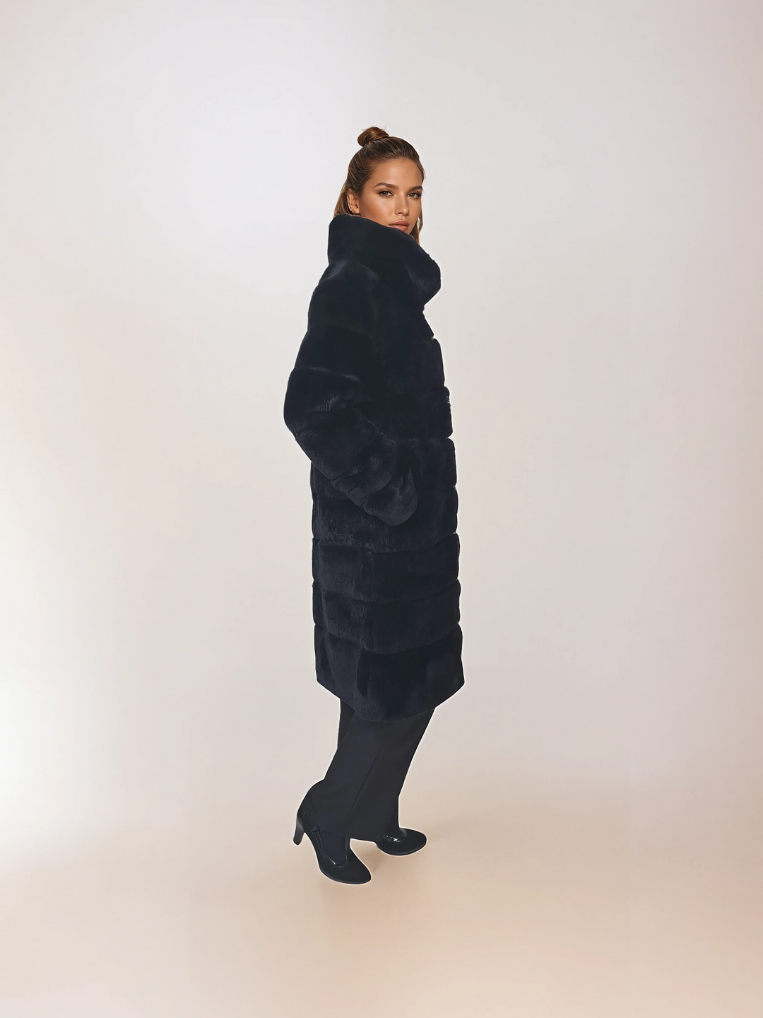 Petrovski, 100 cm. - Halsband - Rex - Damen - Schwarz