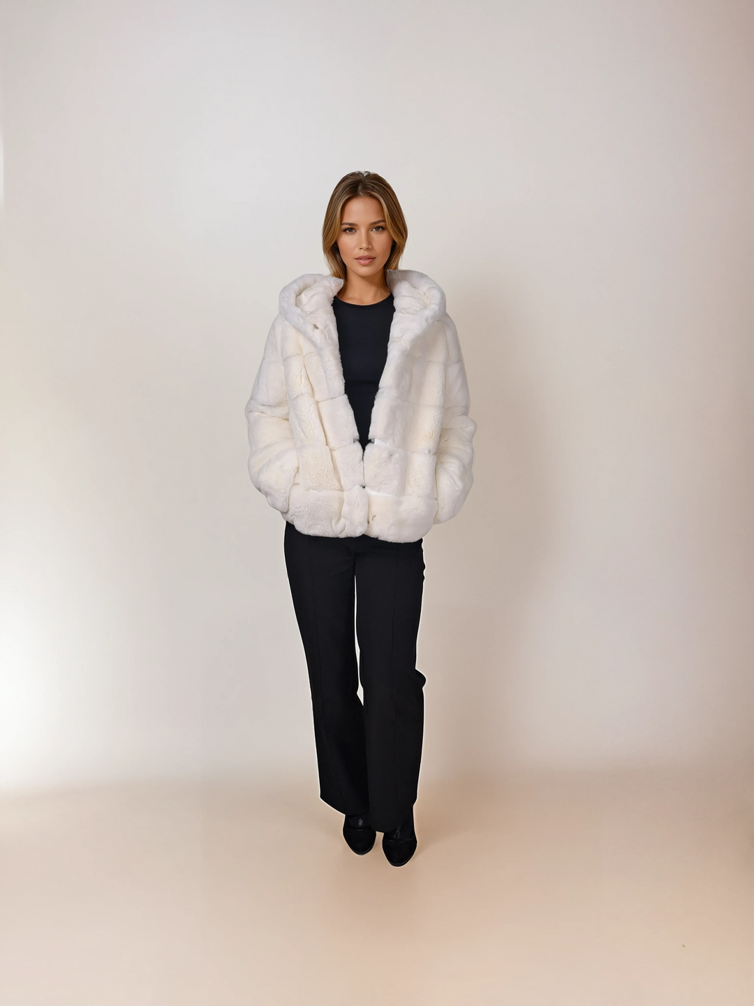 Petrovski, 60 cm. - Kapuze - Rex - Damen - Weiß