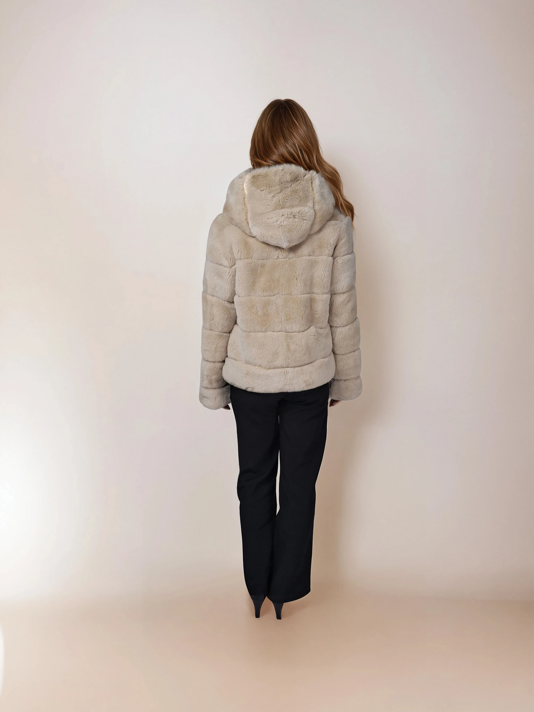 Petrovski, 60 cm. - Kapuze - Rex - Damen - Creme