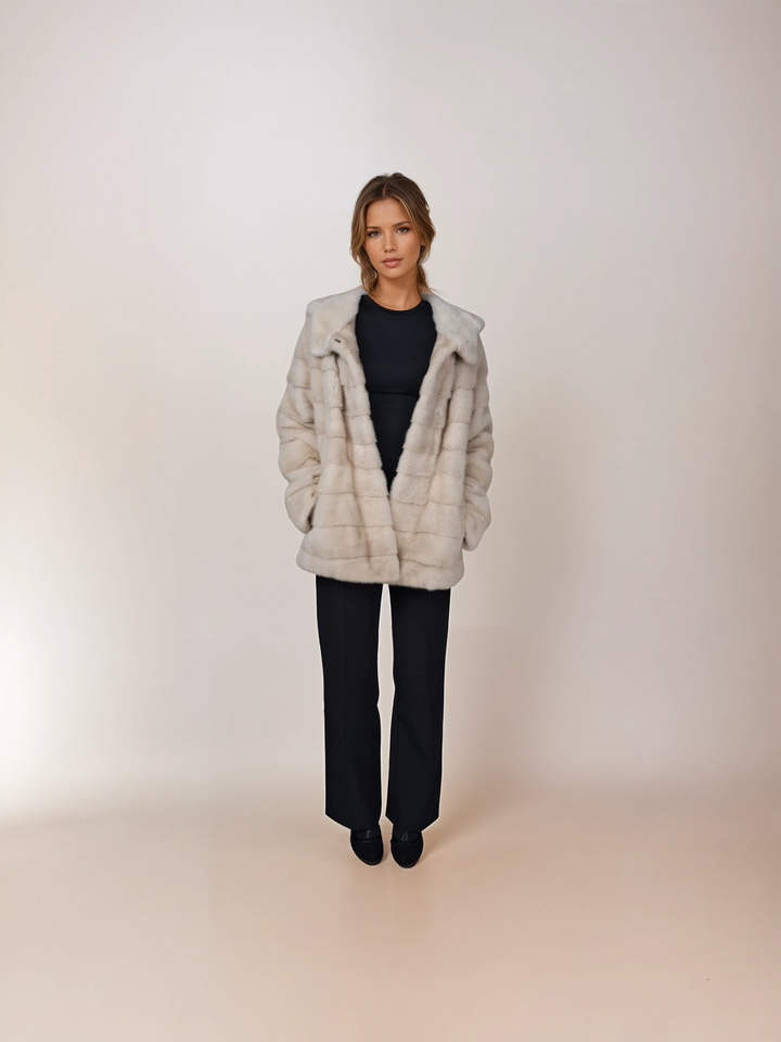 Dreifaltigkeit, 73 cm. - Kapuze - Nerzpelzjacke - Damen - Perle 