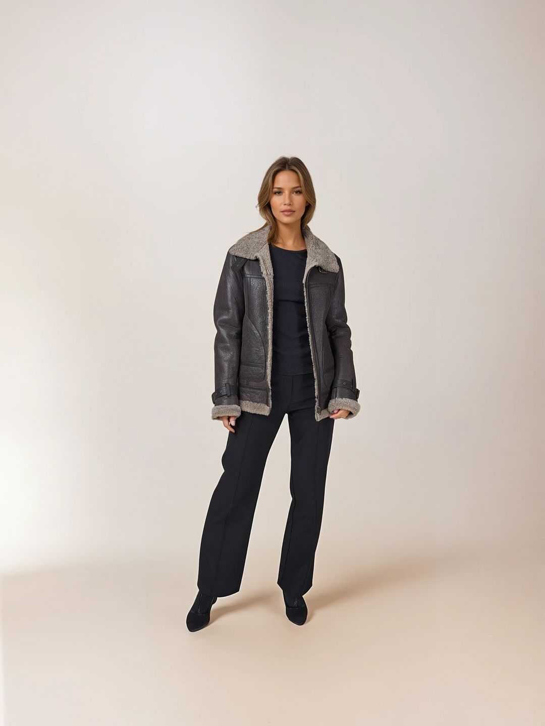 Gitta, 65 cm.  - kult lam - kvinner - mørk eik