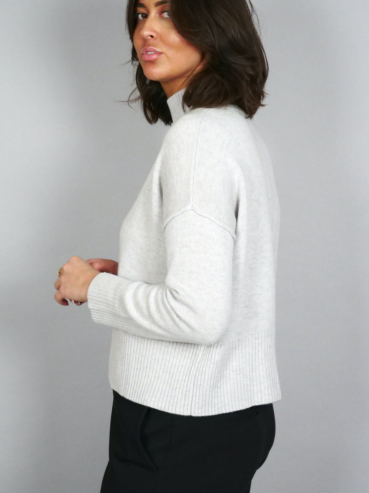 SY-23080 Sweater - 100% uld strik - Dame - Lysegrå