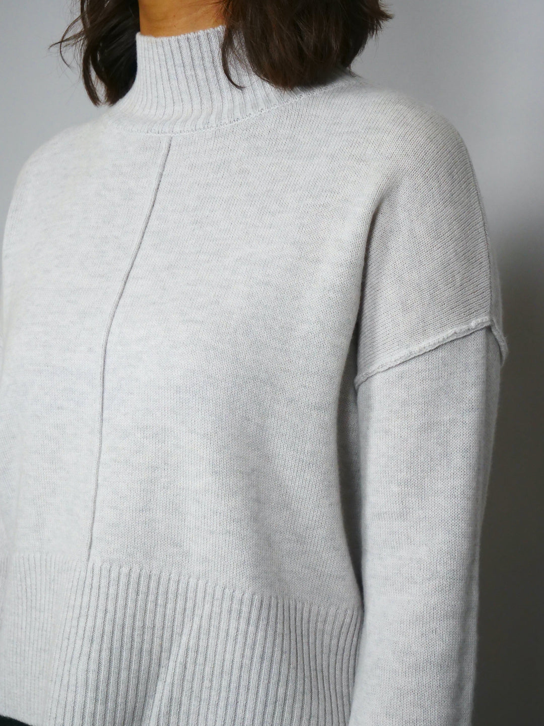 SY-23080 Sweater - 100% uld strik - Dame - Lysegrå