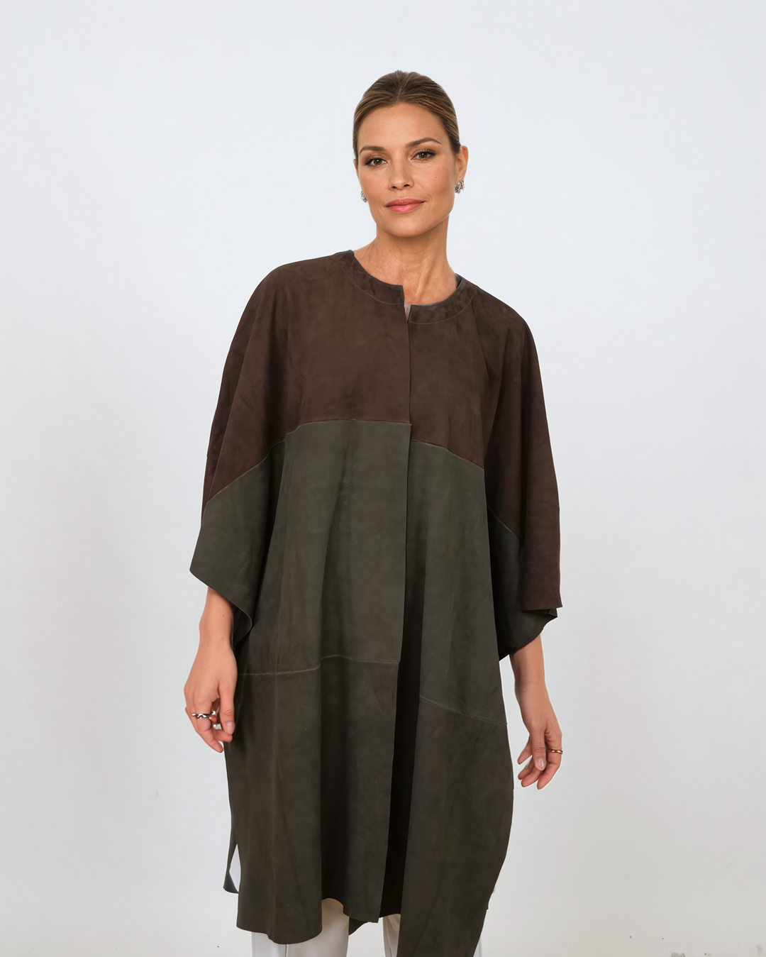 Inna Poncho, 95 cm. – Ziegenwildleder – Damen – Braun &amp; Oliv