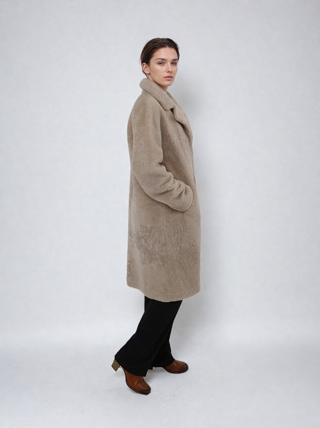 Hella, 95 cm. - Kragen - Curly Lamb - Jacke - Damen - Dunkelbeige