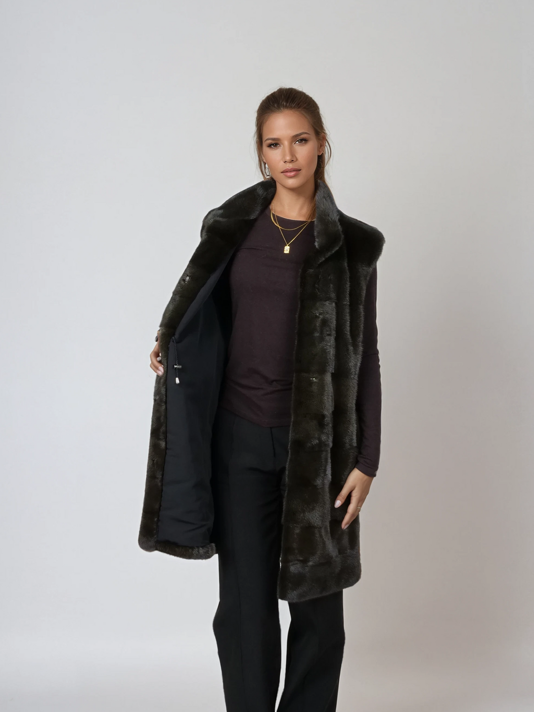 Denise West, 92 cm. - Krage - Mink - Kvinner - Army