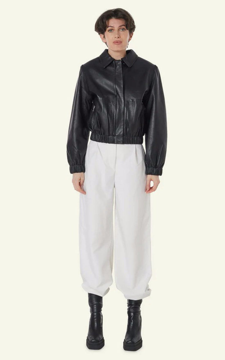 A "CLOTILDE" Black Serge Pariente Blouson Femme interior photo