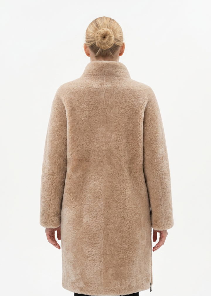 Filuka, 100 cm. - Krave - Krøllet lam - Kvinder - Mørk Beige