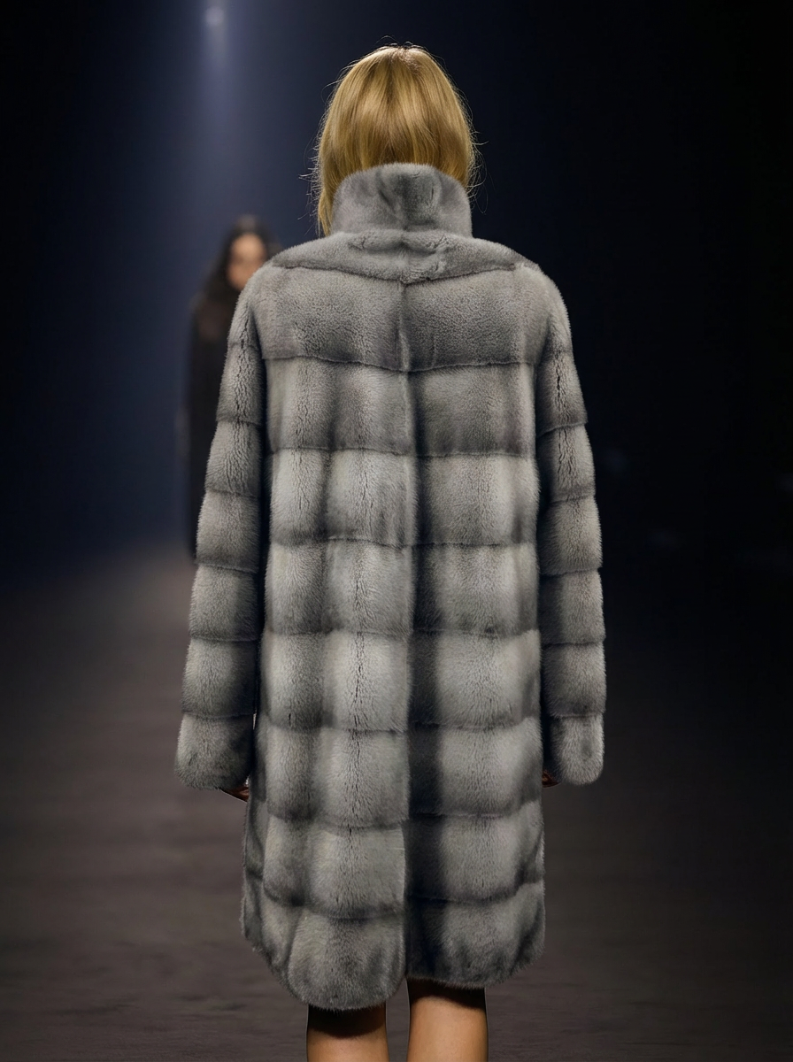 Rosario, 85 cm. - Kragen - Nerzjacke - Damen - Saphir