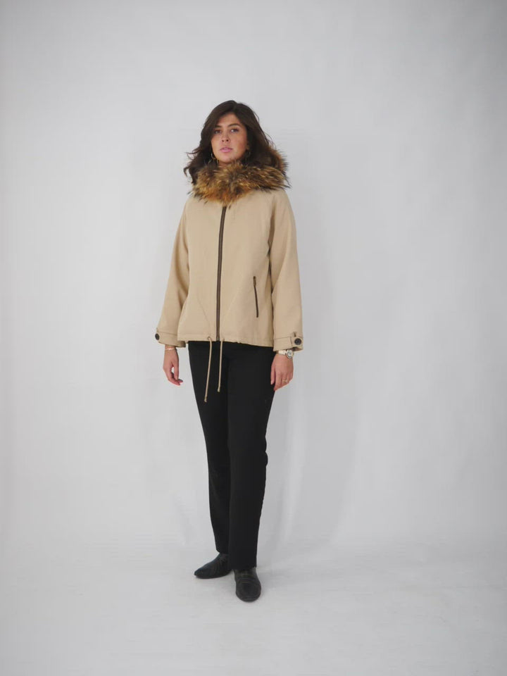 Füllung, 69 cm. - Kapuze - Textil - Damen - Beige