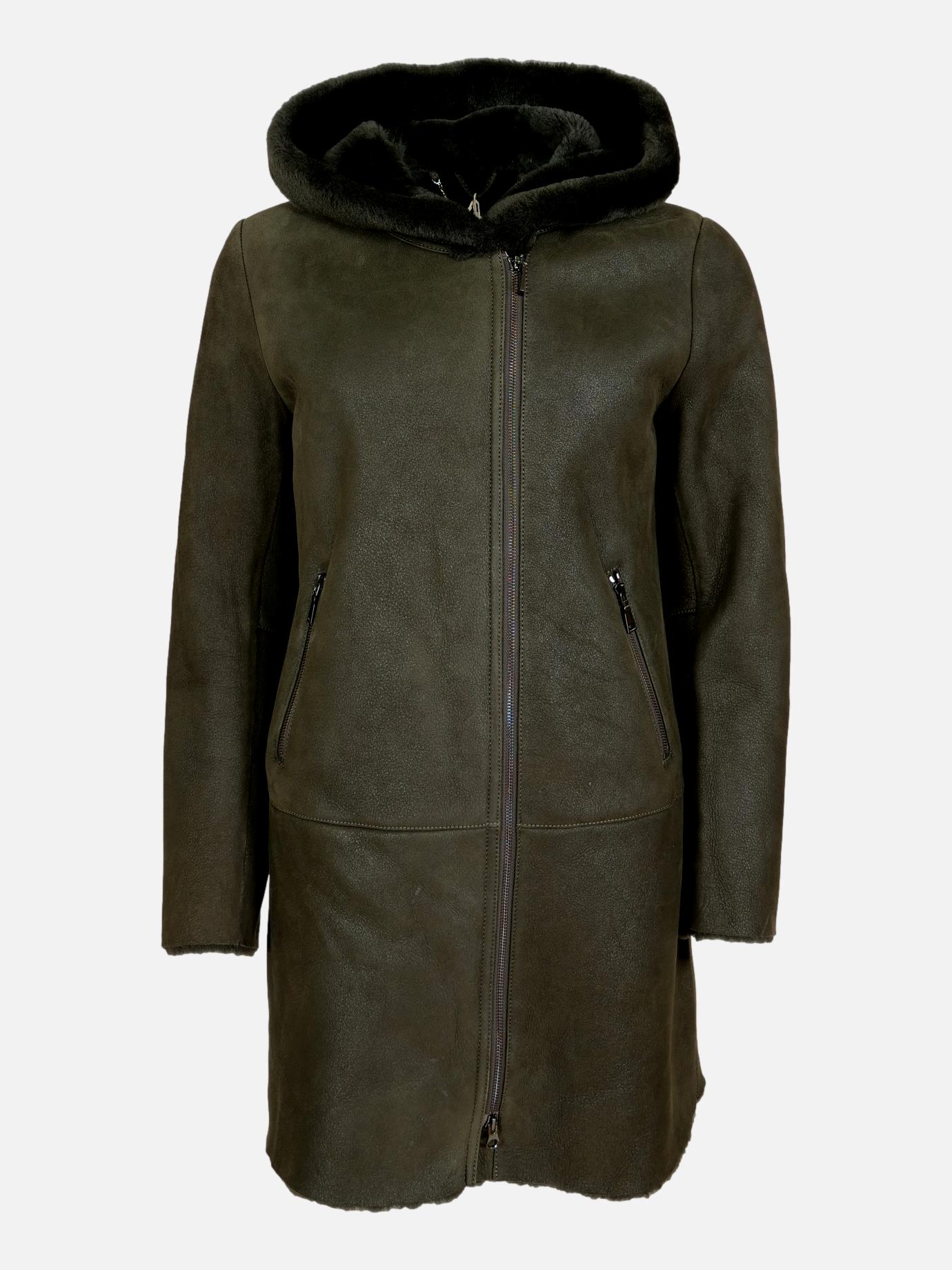 Collana lunga verde smeraldo in seta e perle di legno con tinture ecologiche Collana lunga verde smeraldo in seta e perle di legno con tinture ecologiche